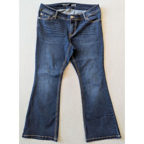 Torrid Luxe Slim Boot Super Stretch Jeans Size 14S - Picture 1 of 5